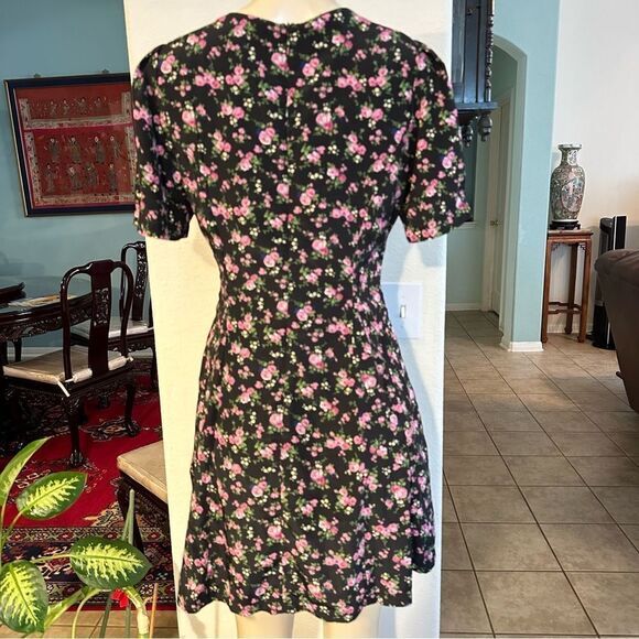 FOREVER 21 FLORAL FIT & FLARE SHORT SLEEVE‎ MINI DRESS MEDIUM COTTAGECORE FAIRY - Picture 4 of 11